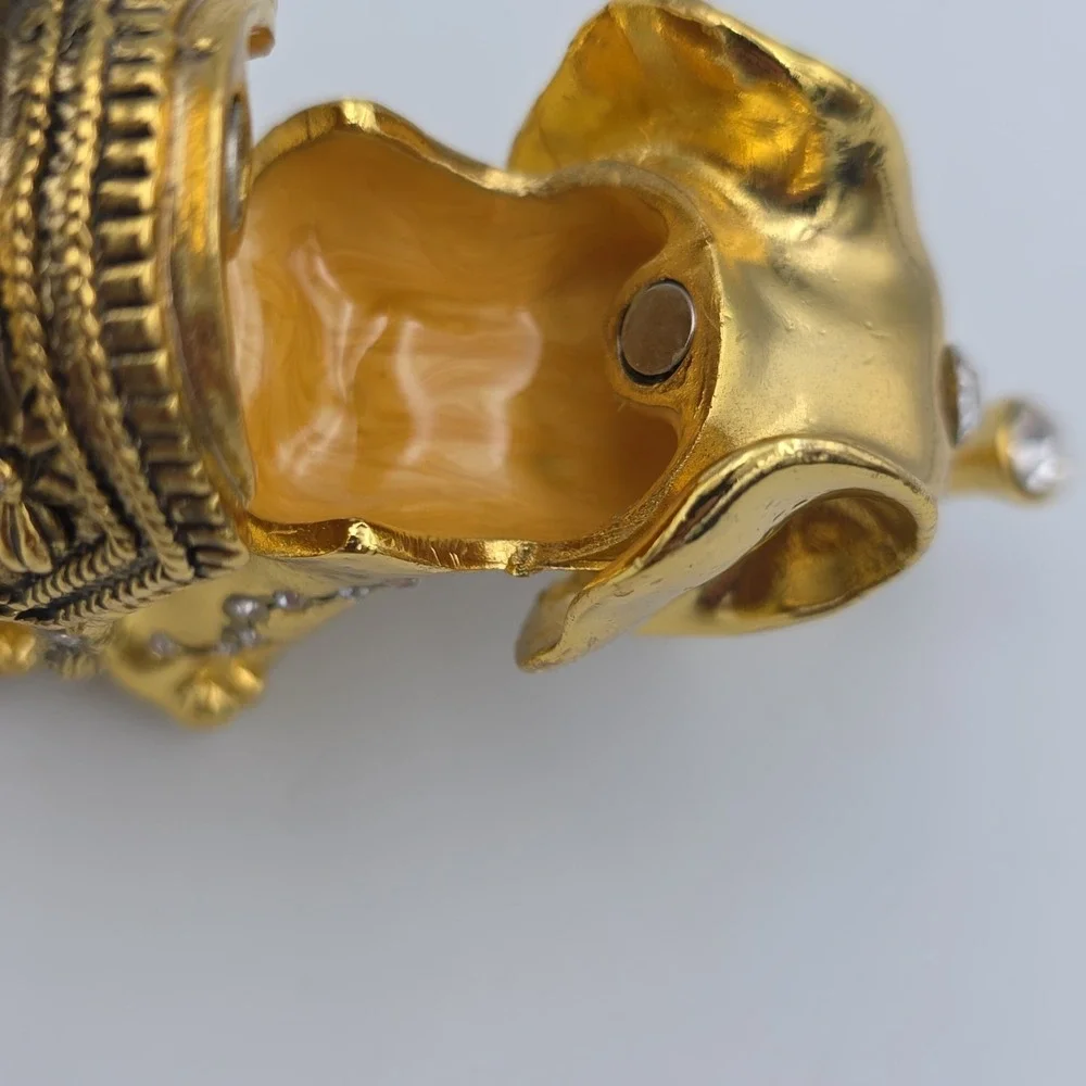Gold Elephant Crystals Rhinestones Metal Magnetic Trinket Box